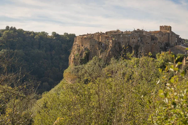 Vista Panorámica Calcata Vecchia Desde Carretera Montaña Italia —  Fotos de Stock