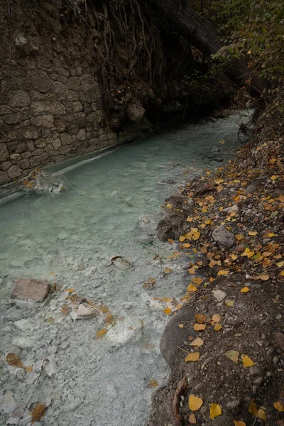 Afbeelding Van Zwavelwaterbronnen Lavino Herfst Abruzzo Italië — Stockfoto