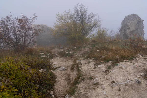 Őszi Hegyvidéki Táj Felhők Köd Abruzzo Hegyek Olaszországban — Stock Fotó