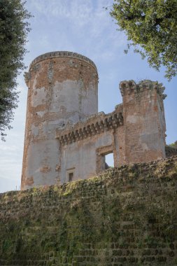 İtalya 'da Lazio, Nepi' de şatosu olan şehir manzarası