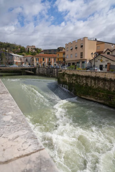 イゾラ イタリア 2021年4月7日 イタリア ラツィオ州のイゾラ リリのラフ川 — ストック写真