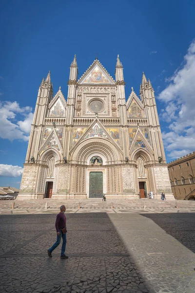 Orvieto Italia Maggio 2021 Persone Piazza Vicino Duomo Nell Antica — Foto Stock