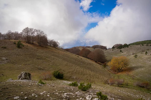 Γραφικό Ορεινό Τοπίο Κοντά Στο Campaegli Στο Λάτσιο Της Ιταλίας — Φωτογραφία Αρχείου
