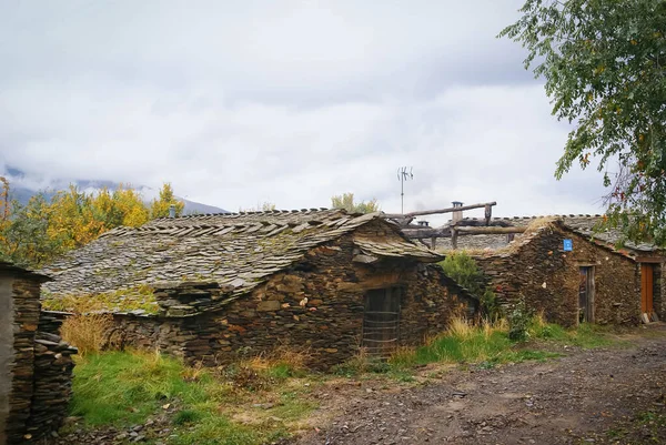 Paisaje Urbano Otoñal Una Las Ciudades Negras España Robleluengo — Foto de Stock