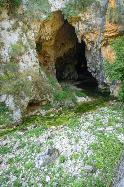 Вход Пещеру Пастена Провинции Фронзиноне Лацио Италия — стоковое фото