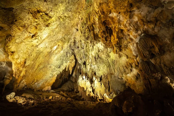 Stalaktyty Stalagmity Jaskini Pastena Fronzinone Lacjum Włoszech — Zdjęcie stockowe