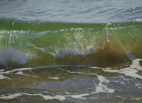 Ondas Marinhas Coloridas Com Salpicos Quebradores Brancos Parque Circeo Sabaudia — Fotografia de Stock