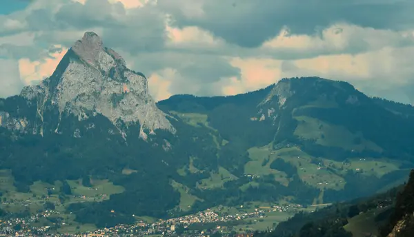 Vackert Landskap Bergen Schweiz — Stockfoto