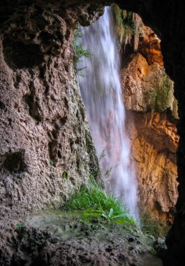 Monasterio de Piedra şelaleler için göster