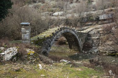 Kaptan Arcoudas eski taş köprü