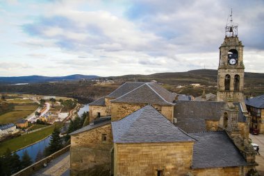Puebla de Sanabria kışın