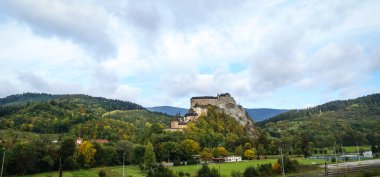 Orava eski ortaçağ kale