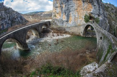 Kokoris eski taş köprü