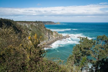 Catedrais Sahili pitoresk