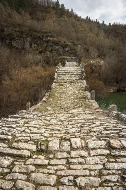 Kologeriko eski taş köprü