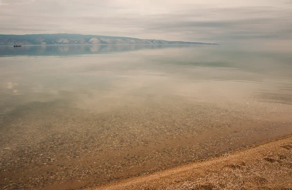 Orilla del lago Baikal — Foto de Stock