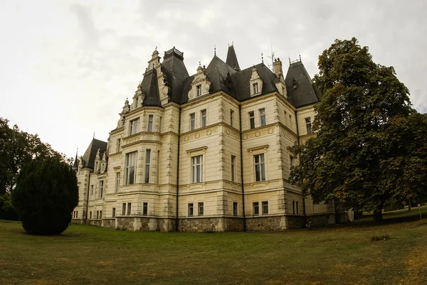 Château historique en Slovaquie — Photo