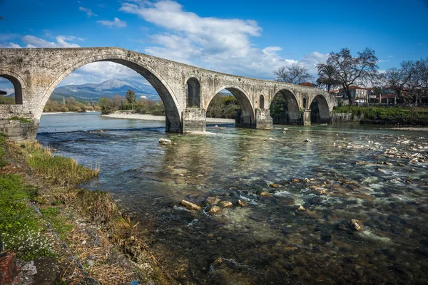 Medeltida bron i Arta — Stockfoto