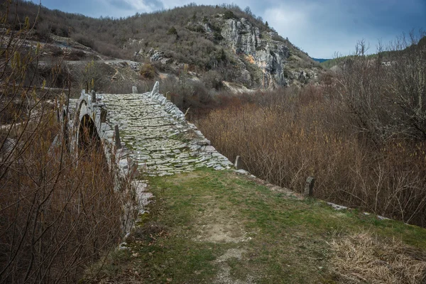 Kologeriko vecchio ponte di pietra — Foto Stock
