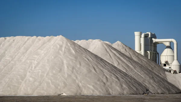 Factory on manufacture of salt — Stock Photo, Image