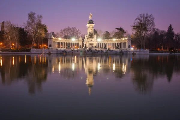 Pensionro park in madrid — Stockfoto