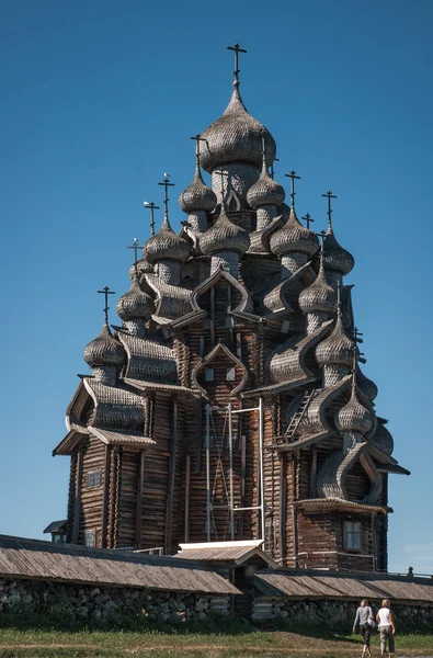Church with carved wooden cupolas — Stock Photo, Image