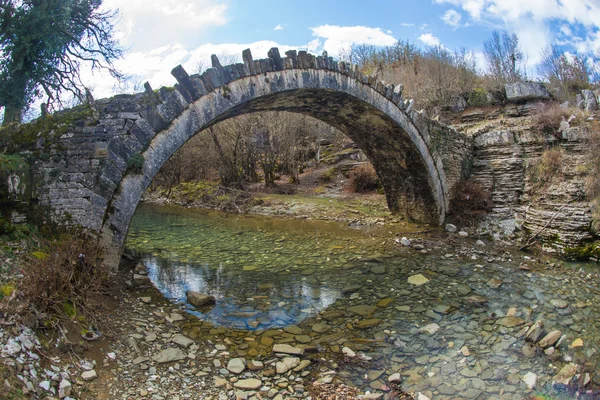 Капітан Arcoudas старий Кам'яний міст — стокове фото