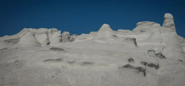 Gyönyörű moonscape beach Sarakiniko — Stock Fotó