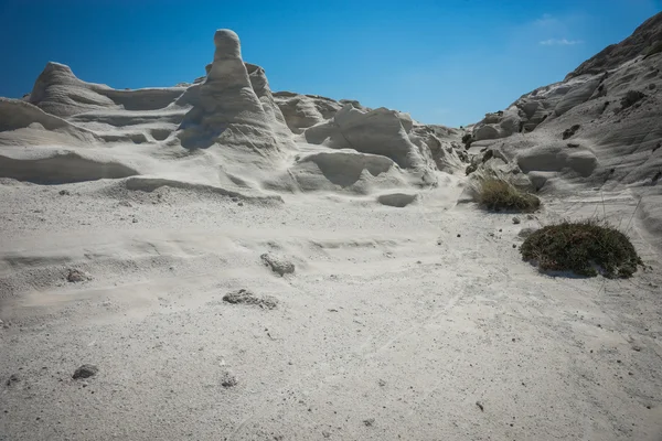 Mooie maanlandschap strand Sarakiniko — Stockfoto