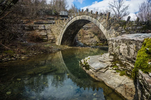 Капітан Arcoudas старий Кам'яний міст — стокове фото