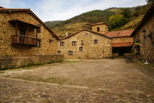 Architecture of Barcena Mayor village — Stock Photo, Image