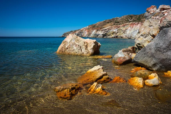 Cores vivas incomuns da praia de Palepchori — Fotografia de Stock