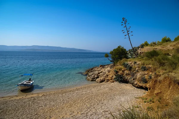 Picturesque Seashore of Brac island — Stock Photo, Image