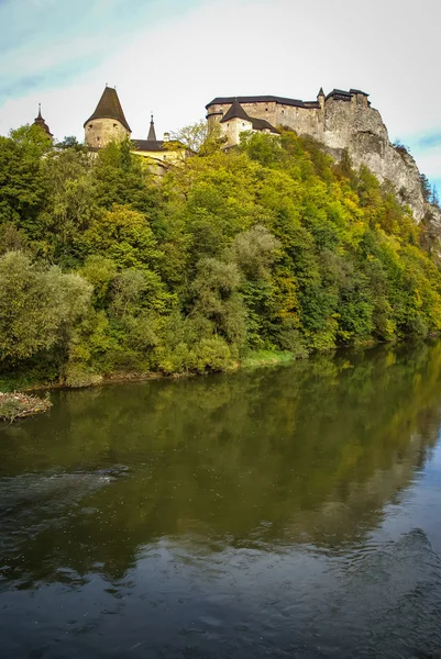 Původní středověký hrad v Orava — Stock fotografie