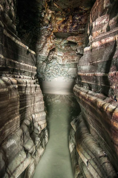 Cave in as Catedrais plage — Photo