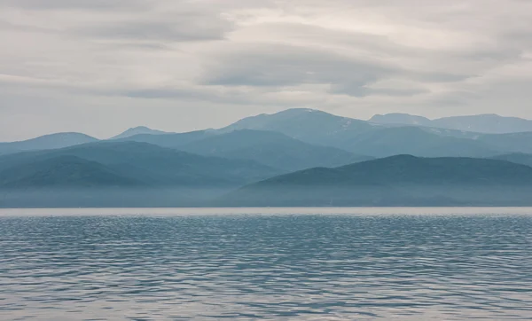 Pemandangan danau baikal yang indah — Stok Foto