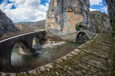 Kokoris eski taş köprü