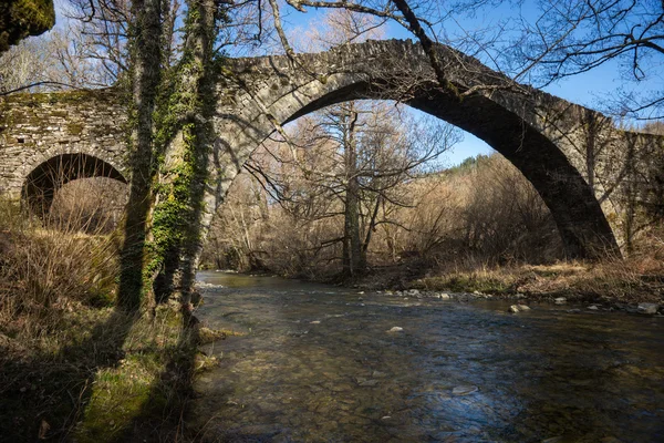 Starý kamenný most — Stock fotografie