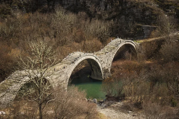 Παλιό πέτρινο γεφύρι της Kologeriko — Φωτογραφία Αρχείου