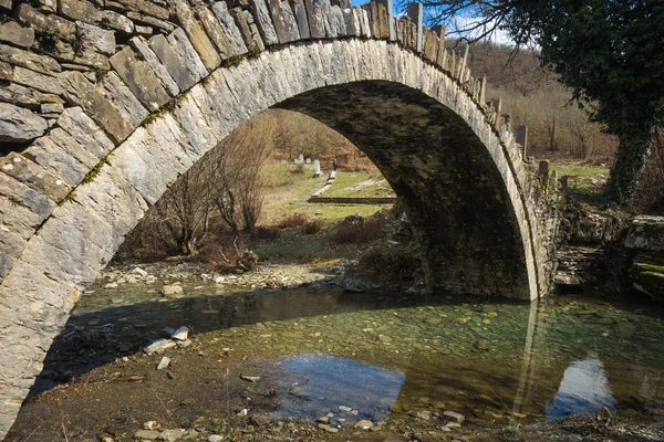 Παλιό πέτρινο γεφύρι Καπετάν Arcoudas — Φωτογραφία Αρχείου