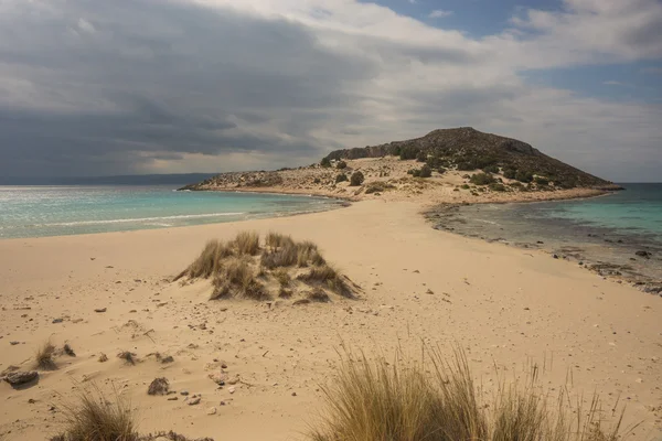 Narrow braid to the semi-island — Stock Photo, Image