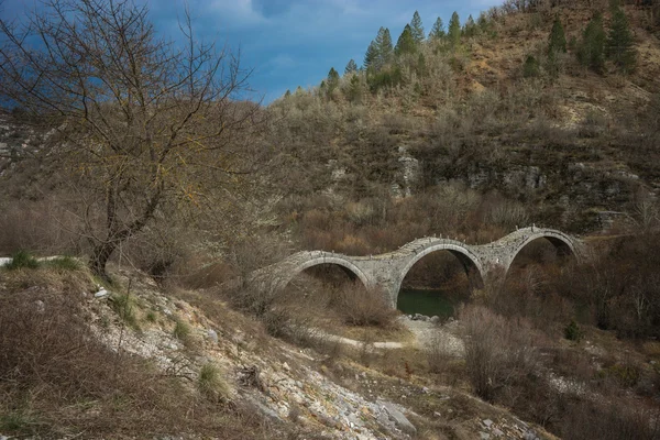 Kologeriko vecchio ponte di pietra — Foto Stock