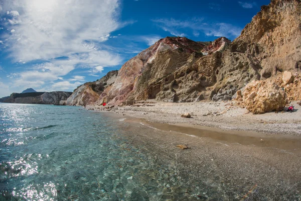 Pintoresca playa de firiplaka — Foto de Stock