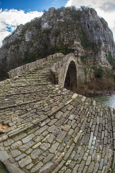 Kokoris vecchio ponte di pietra — Foto Stock