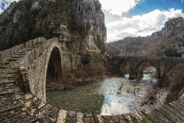 Puente de piedra viejo de Kokoris — Foto de Stock