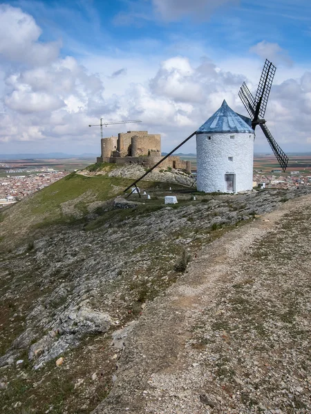 Väderkvarnar på Consuegra — Stockfoto