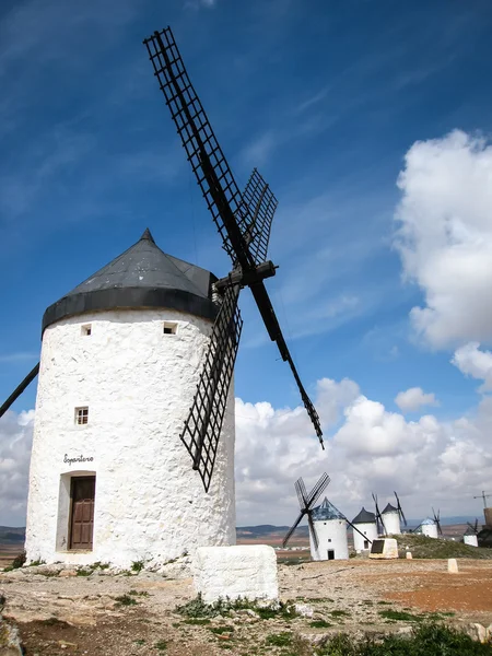 Moulins à vent à Consuegra — Photo