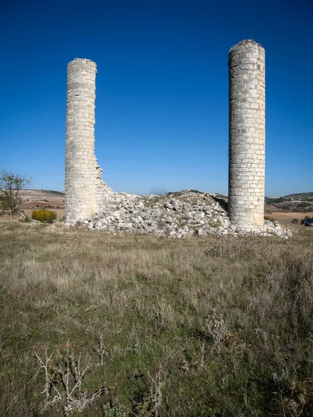 Ruïnes van een kasteel in Canillas de Escueva — Stockfoto