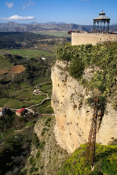 Ronda by på klipper - Stock-foto