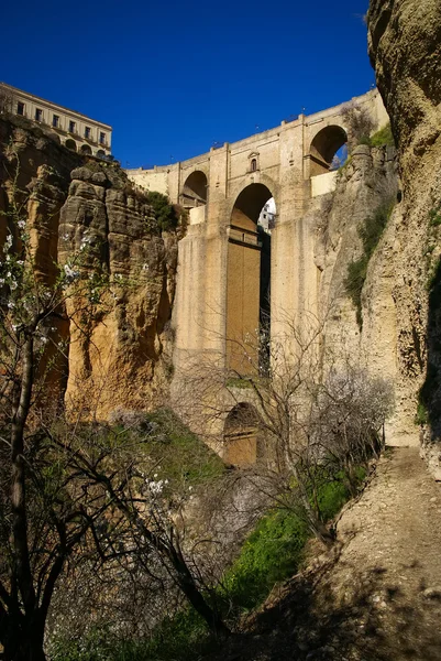 Ronda şehir kayalıkları üzerinde — Stok fotoğraf